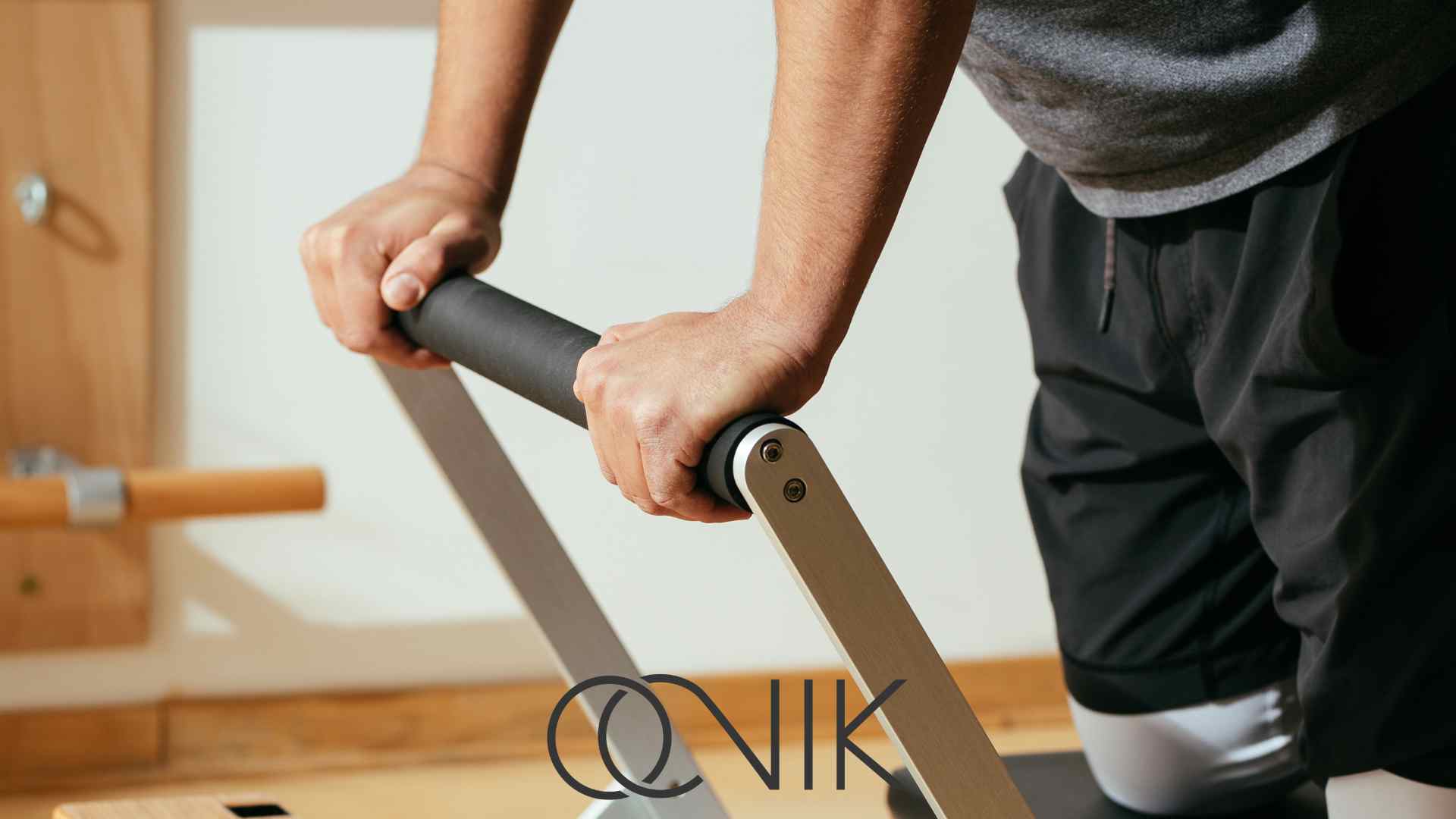 حرکات شکم ایمن برای افراد با دیسک کمر: راهنمای جامع و کاربردی