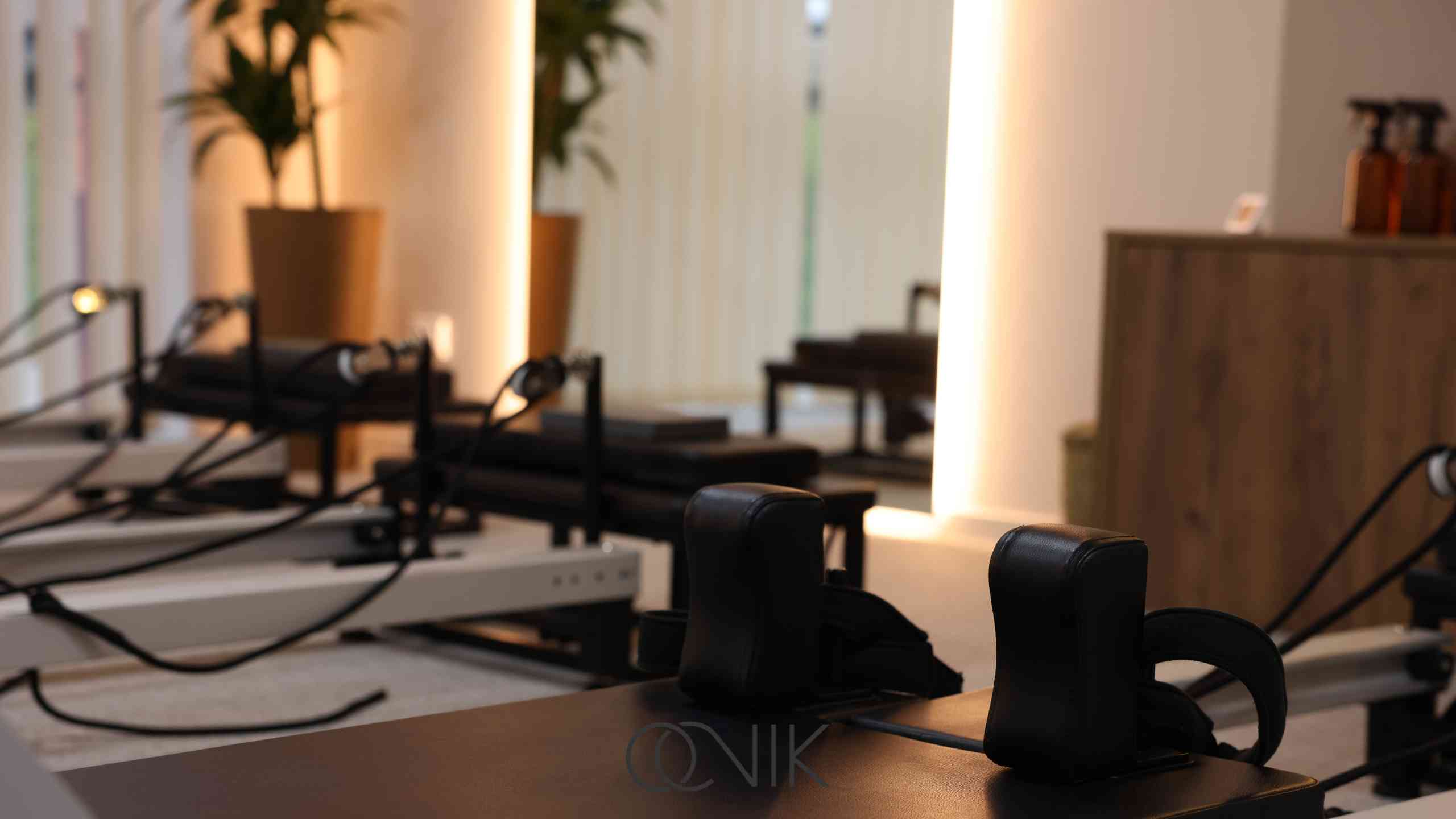 مربی پیلاتس حرفه‌ای | ویژگی‌ها، مهارت‌ها و نقش او در نتیجه‌گیری واقعی از تمرین