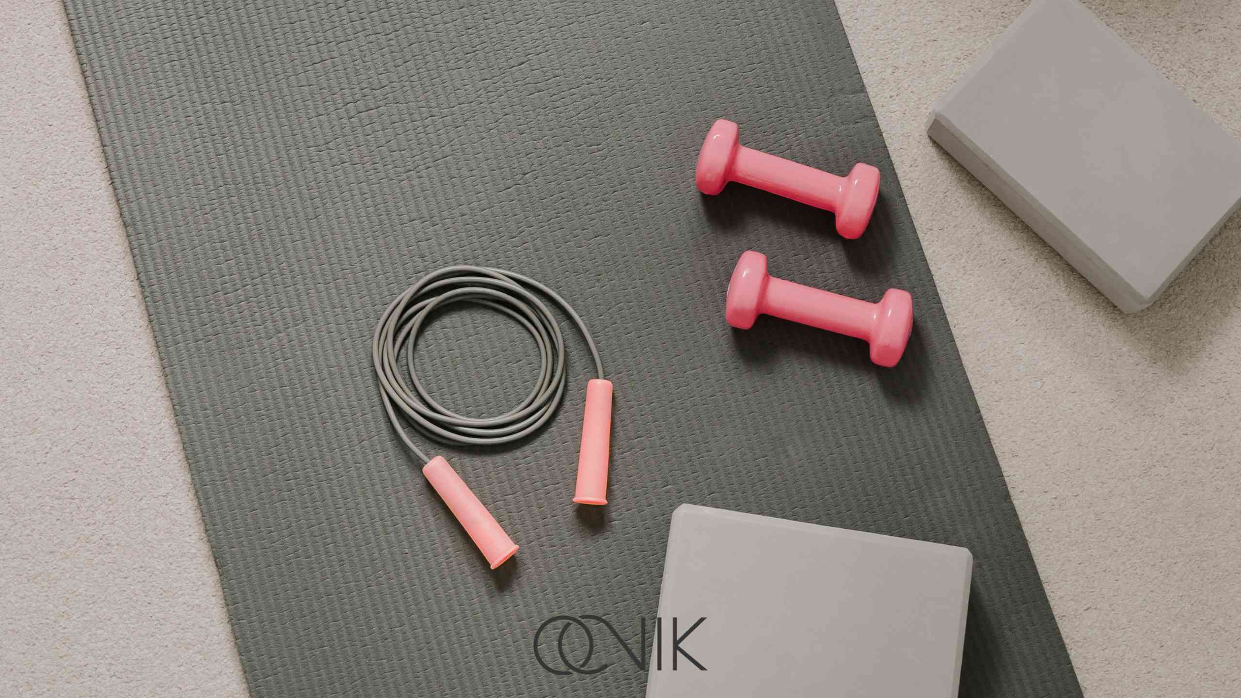 بی ام ای بدن زنان | راهنمای کامل محاسبه، تفسیر و ارتباط آن با سلامت